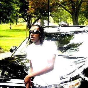 YOUNG FAME 的头像