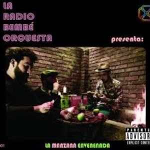 La Manzana Envenenada