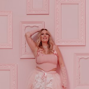 Avatar for Erin Elliot