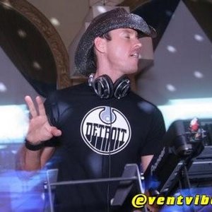 Cowboy Mike 的头像