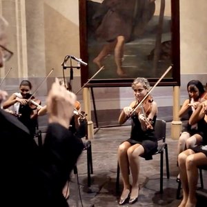String Orchestra La Camerata のアバター