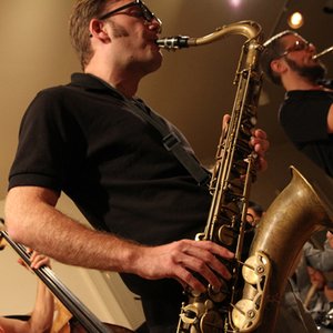 Matt Bauder and Day in Picture 的头像