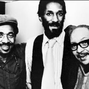 Red Garland, Ron Carter & Philly Joe Jones 的头像