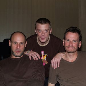 Matija Dedic, Larry Grenadier, Jeff Ballard 的头像