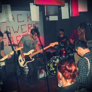 Black Flowers Cafe 的头像