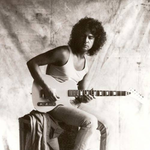 Billy Squier photo provided by Last.fm