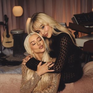 Christina Aguilera, Sabrina Carpenter 的头像