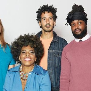 Macy Gray, The California Jet Club & Maino 的头像