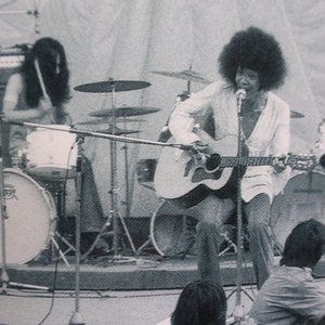 トゥー・マッチ 的头像