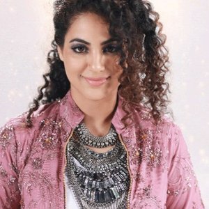 Annie Khalid 的头像