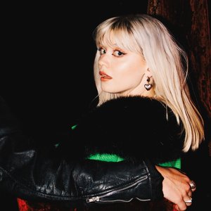 Maisie Peters 的头像