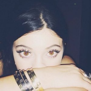 she dont even know - Single