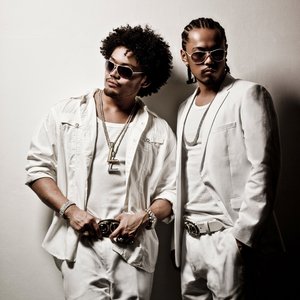 L.L BROTHERS 的头像