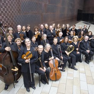 Philharmonia Baroque Orchestra, Nicholas McGegan için avatar