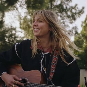 Nikki Falk 的头像