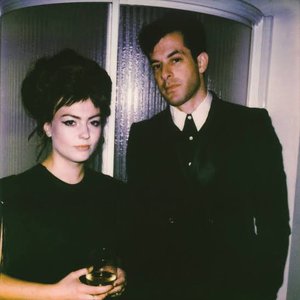 Mark Ronson, Angel Olsen 的头像