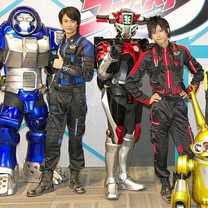 鈴木勝大 & 藤原啓治, 馬場良馬 & 玄田哲章, 小宮有紗 & 鈴木達央 のアバター
