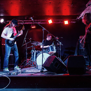 Naava photo provided by Last.fm