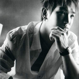 환희 photo provided by Last.fm