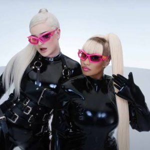 Kim Petras y Nicki Minaj 的头像