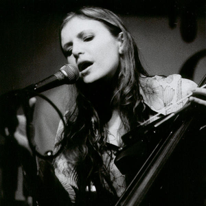 Izzi Dunn photo provided by Last.fm