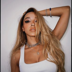 Tinashe 的头像