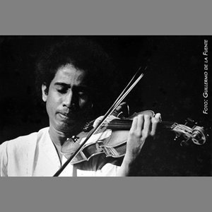 Shankar (with Zakir Hussain and Vikku Vinayakram) 的头像