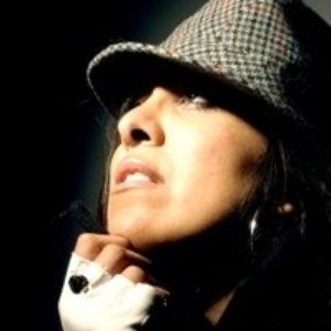 “Mitra Djalili”的封面