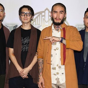 โลโมโซนิค 的头像