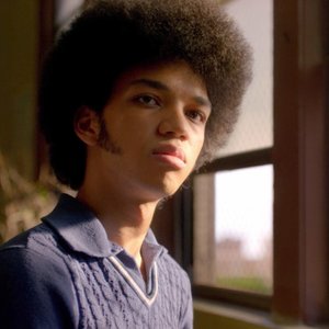Justice Smith as Ezekiel Figuero 的头像