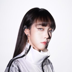 Kyra Z 的头像