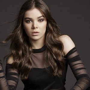Hailee Steinfeld x BloodPop® 的头像