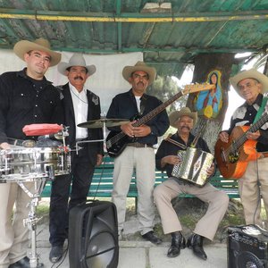 Los Cometas Del Norte 的头像