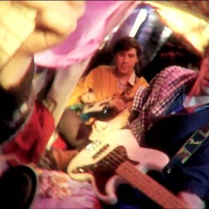 トゥー・ドア・シネマ・クラブ 的头像