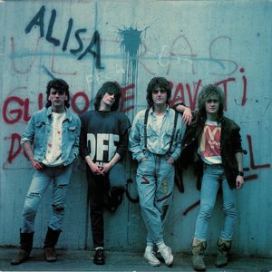 Glupo Je Spavati Dok Svira Rock'N'Roll