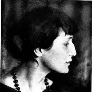 Immagine per 'Akhmatova'