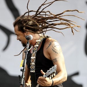 Michael Franti & Spearhead için avatar