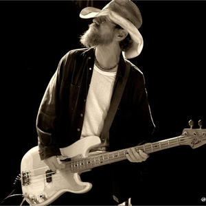 Rich Hopkins & Luminarios photo provided by Last.fm