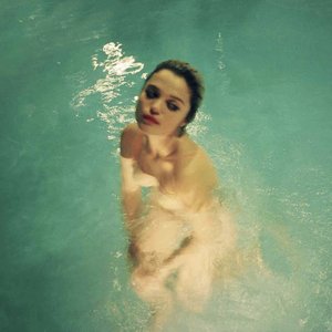 Sky Ferreira 的头像