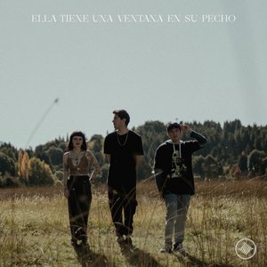 Ella tiene una ventana en su pecho - EP