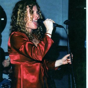 Christina & The Whipping Boys 的头像