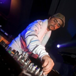 Julian Sanza photo provided by Last.fm