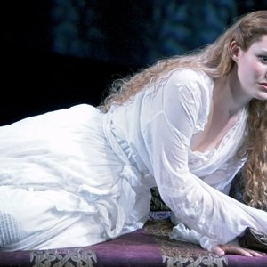 The Woman in White: London Cast 的头像