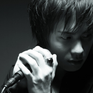 鈴木達央 photo provided by Last.fm