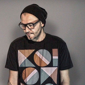 Kolombo photo provided by Last.fm