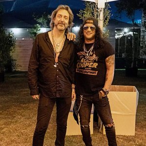 Slash feat. Chris Robinson 的头像