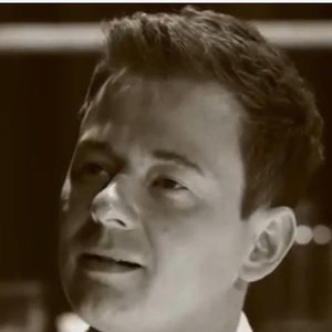 Robert Thomas 的头像