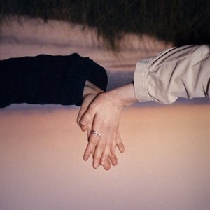 Polaroid - Single