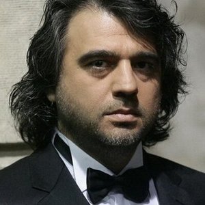 “Zafer Erdaş”的封面