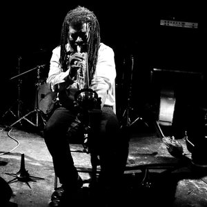 Spring Heel Jack And Wadada Leo Smith With Pat Thomas And Steve Noble 的头像